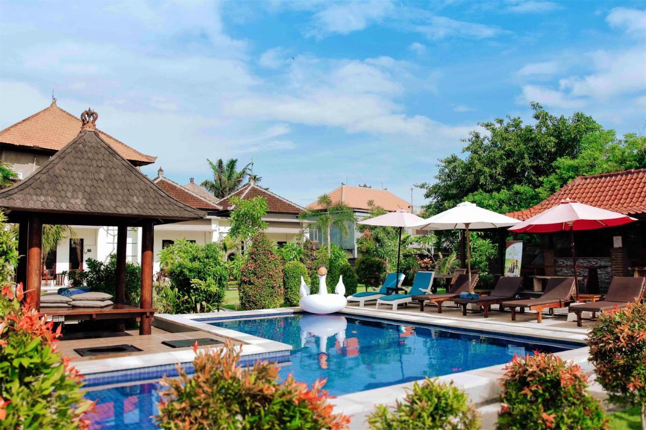 Uluwatu Jungle Villa Exterior photo